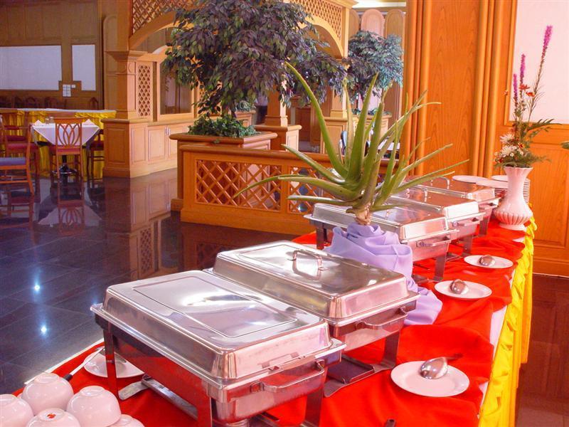 Pathumthani Place Hotel Ngoại thất bức ảnh
