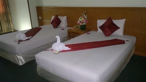 Pathumthani Place Hotel Ngoại thất bức ảnh