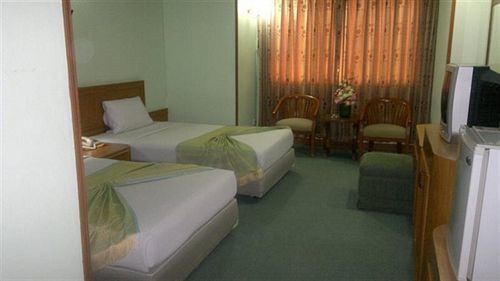 Pathumthani Place Hotel Ngoại thất bức ảnh